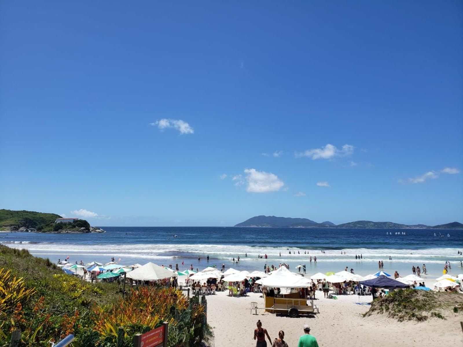 Localizacao Imbativel! A 98M Da Praia Do Forte Com Conforto, Ar-Condicionado E Estacionamento! Cabo Frio Exterior foto